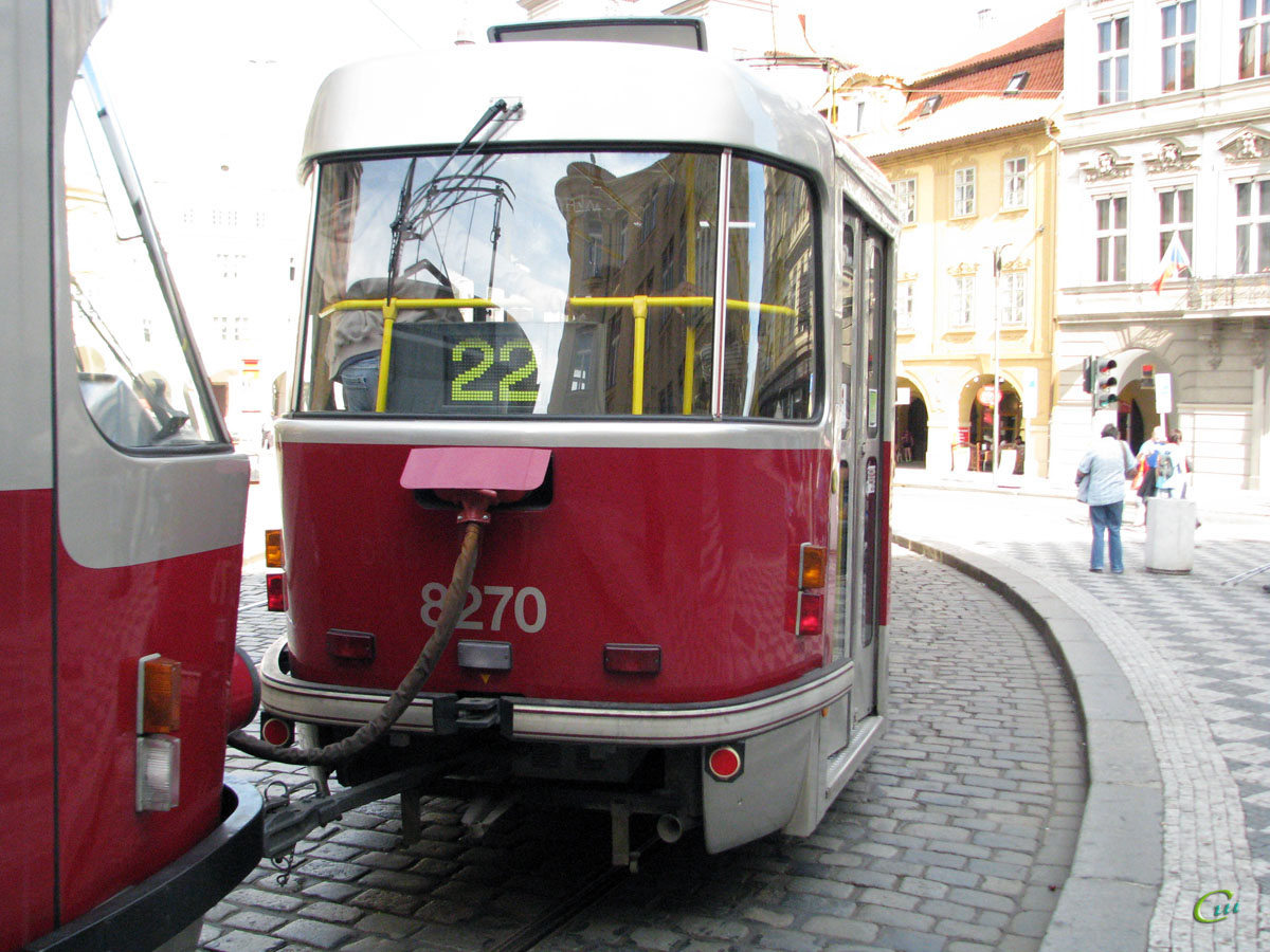 Прага. Tatra T3R.PLF №8270