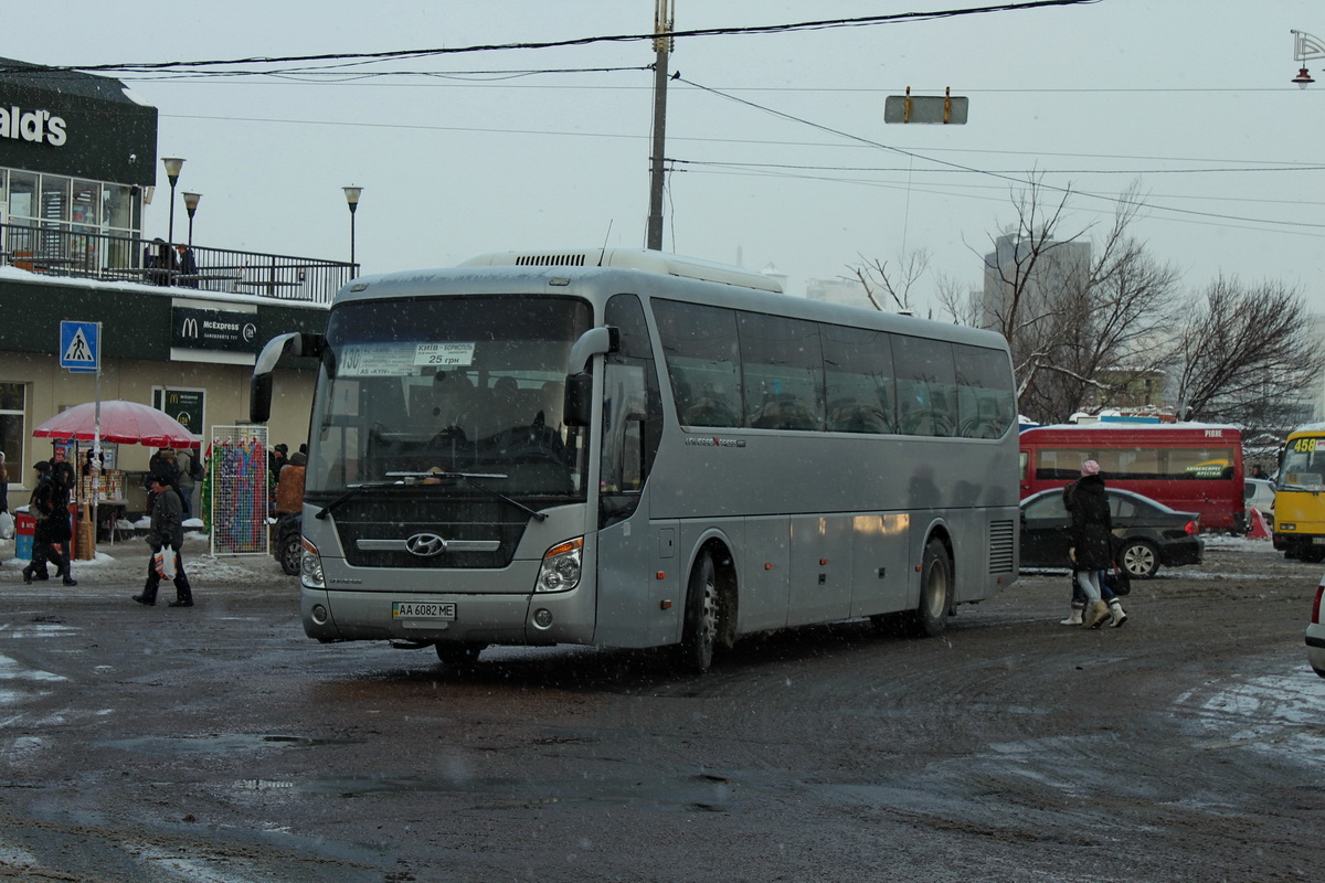 Киев. Hyundai Universe Express Noble AA6082ME