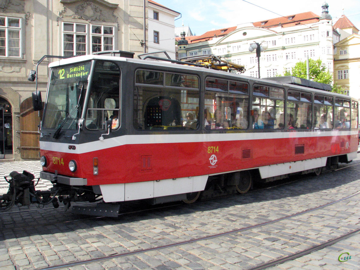 Прага. Tatra T6A5 №8714