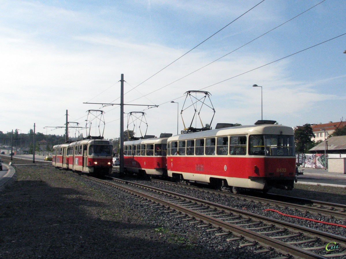 Прага. Tatra T3R.P №8432, Tatra T3R.P №8433, Tatra T3R.PV №8167