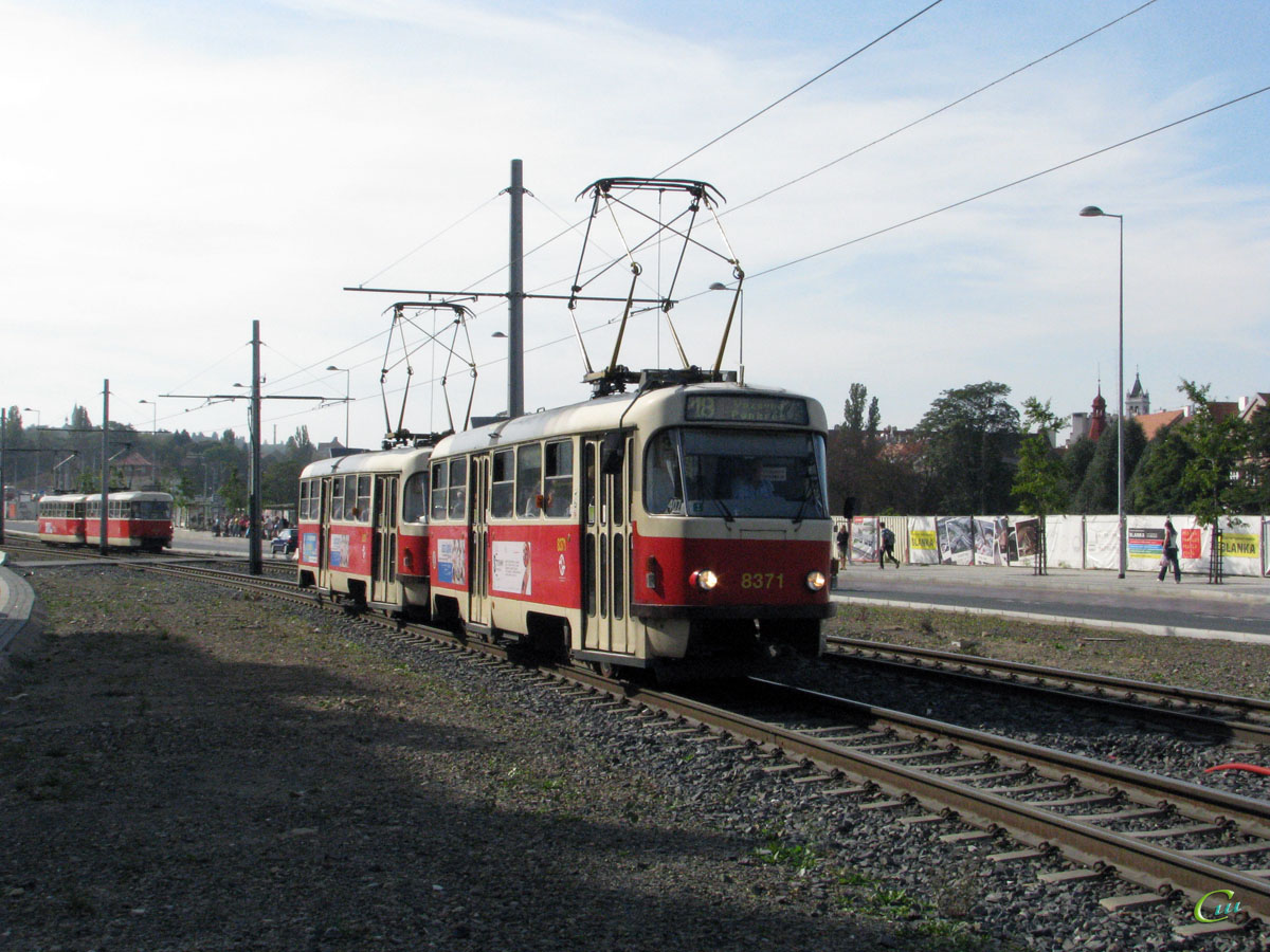 Прага. Tatra T3R.P №8371