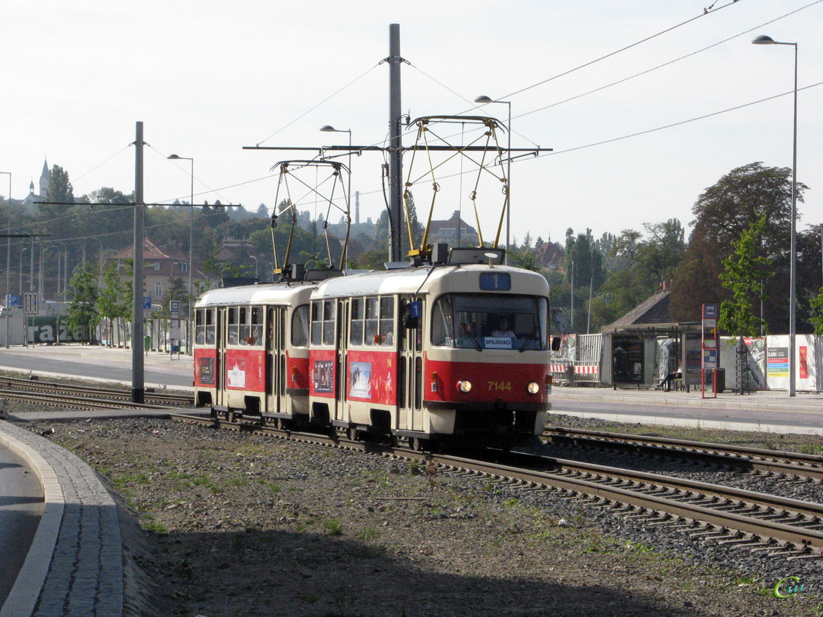 Прага. Tatra T3SUCS №7144