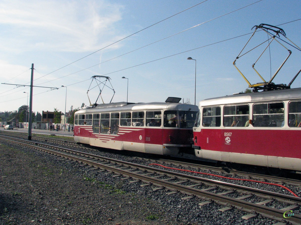 Прага. Tatra T3R.PLF №8262, Tatra T3R.P №8567