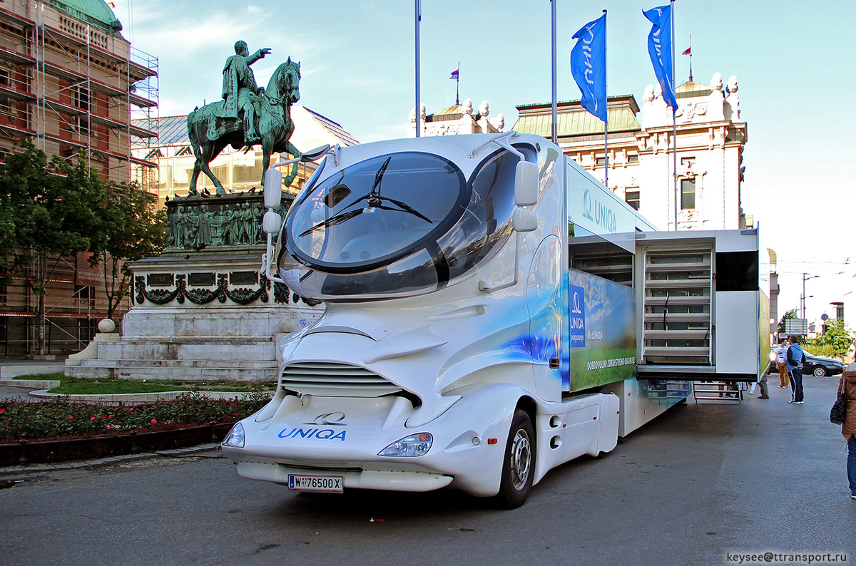 Белград. Машина будущего Colani Space Truck (W 76500 X)(Австрия)