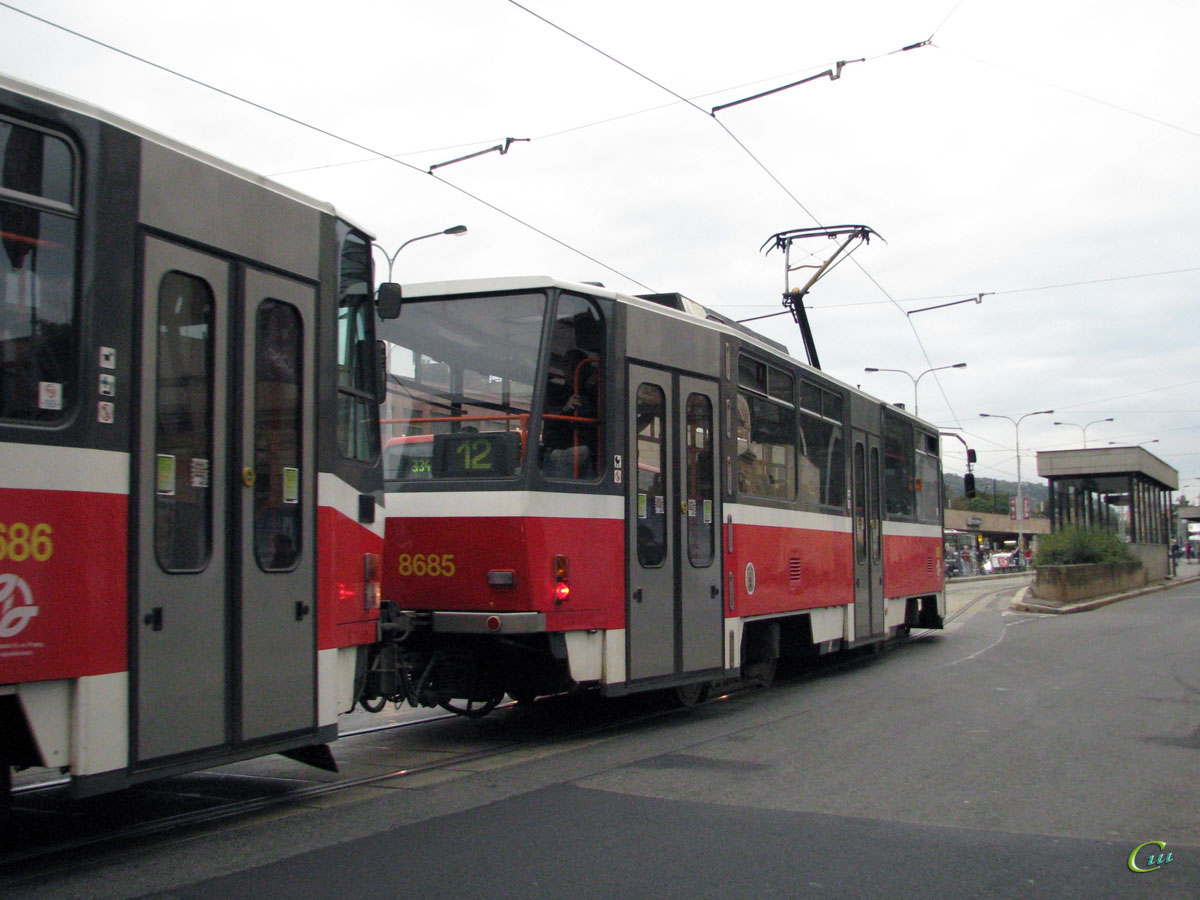 Прага. Tatra T6A5 №8685