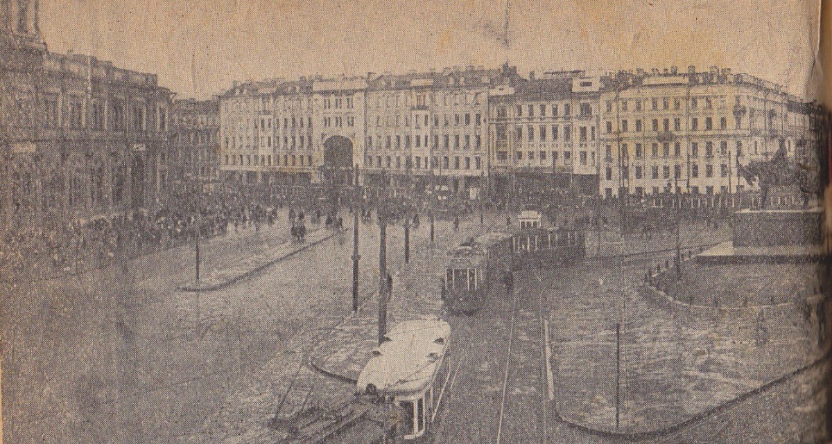 Санкт-Петербург. Трамваи на площади Восстания
