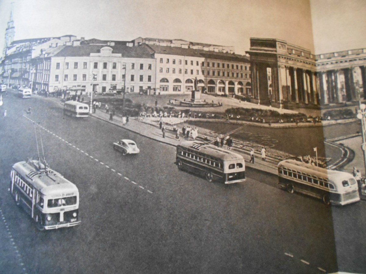 Санкт-Петербург. Троллейбусы МТБ-82Д на проспекте 25-го Октября