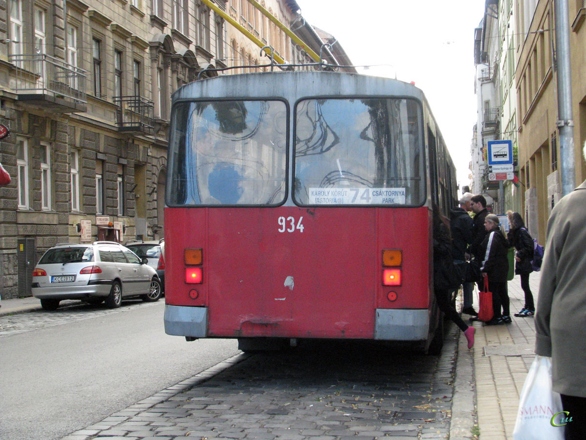 Будапешт. ЗиУ-682УВ №934