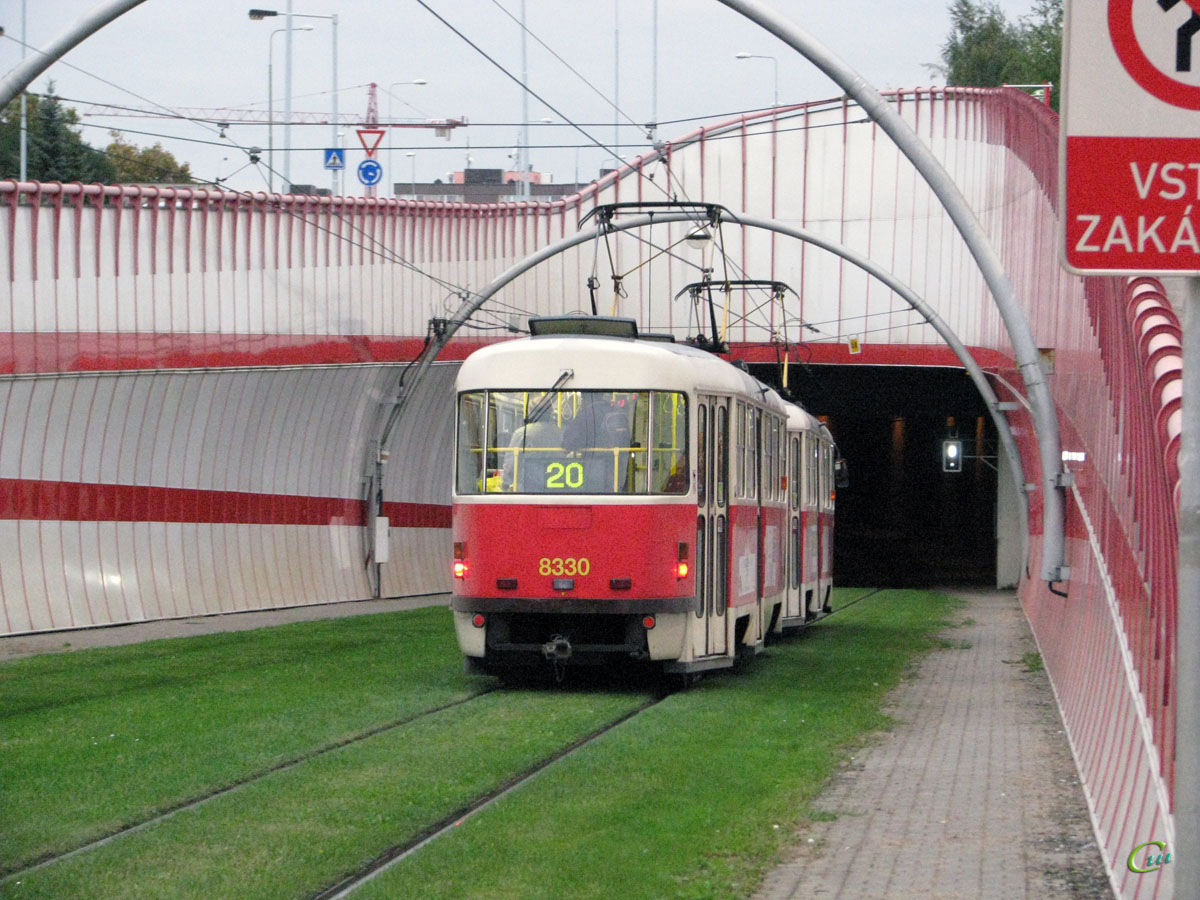 Прага. Tatra T3R.P №8330