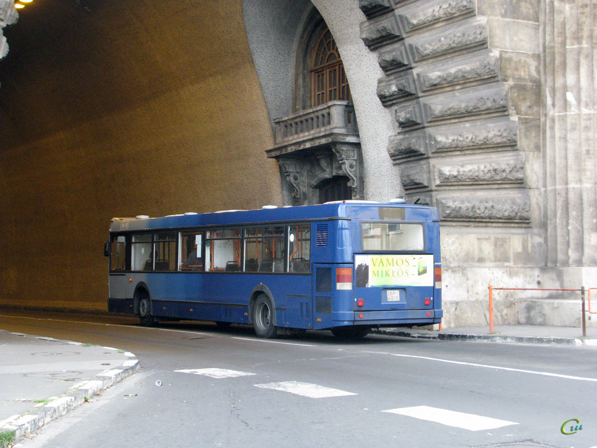 Будапешт. Ikarus 412 BPI-010
