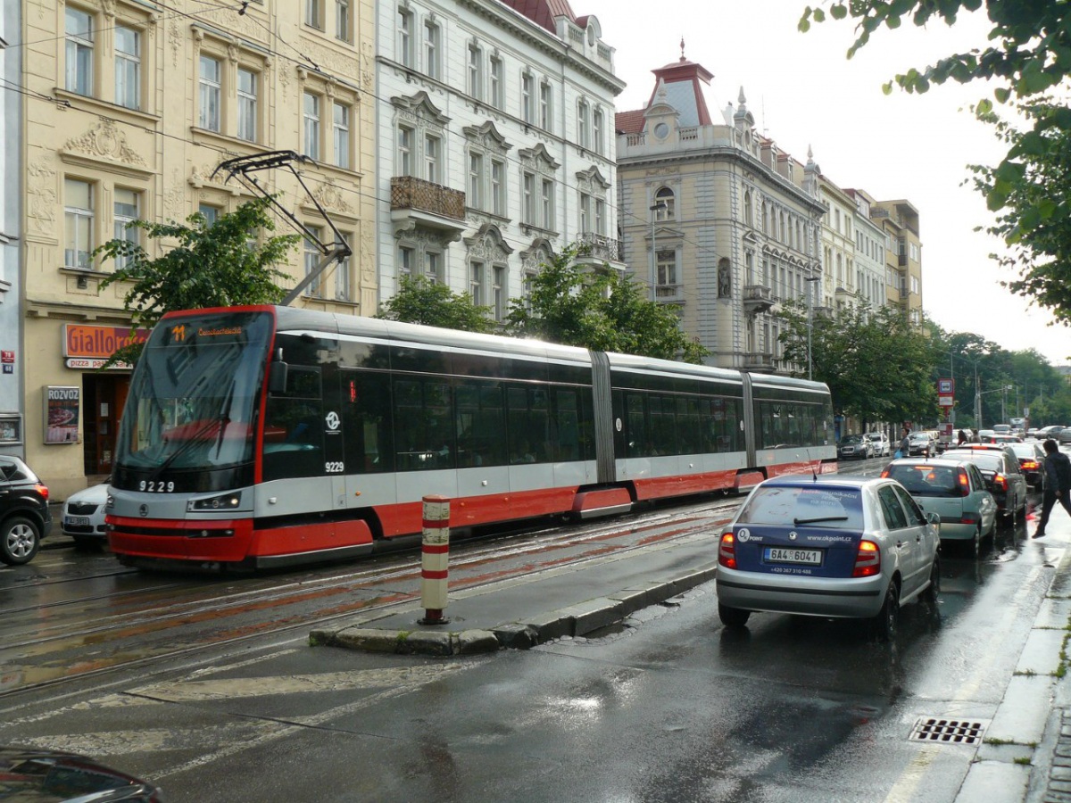 Прага. Škoda 15T №9229
