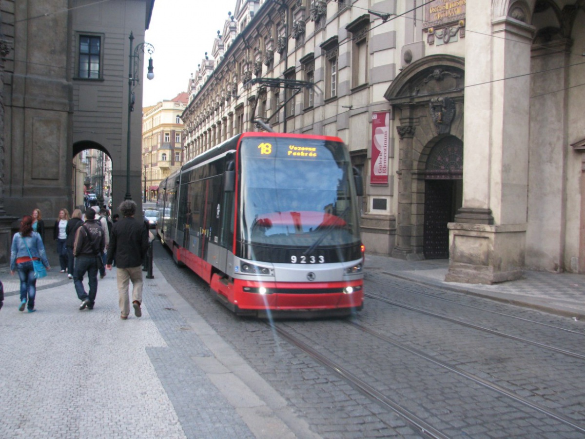 Прага. Škoda 15T №9233