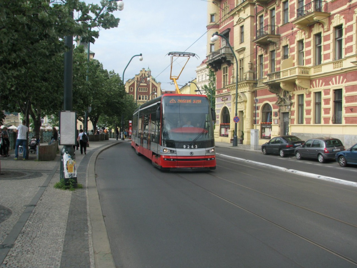 Прага. Škoda 15T №9243