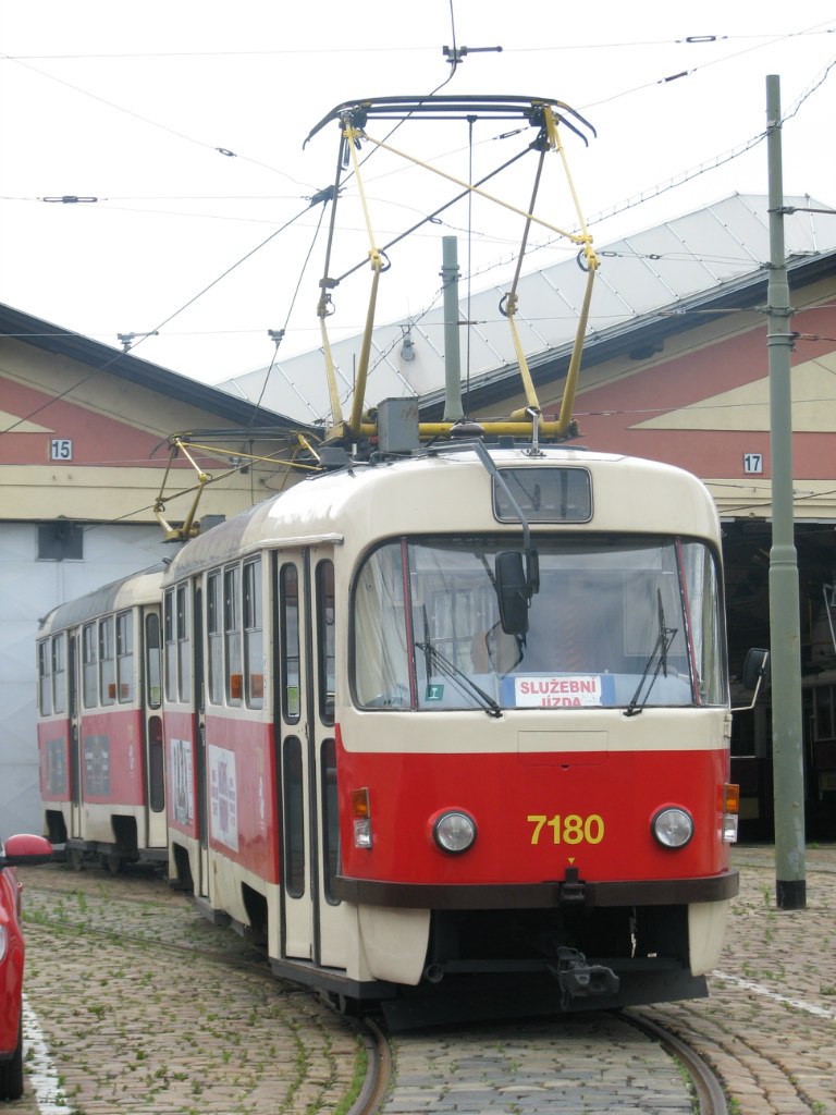 Прага. Tatra T3SUCS №7180