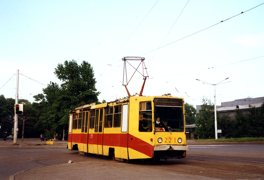 Новокузнецк. 71-608К (КТМ-8) №221