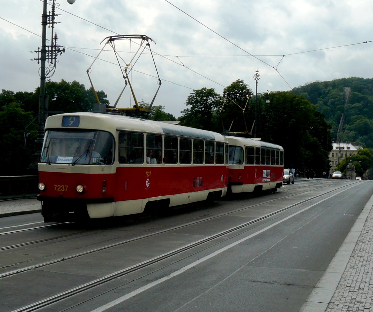 Прага. Tatra T3SUCS №7237