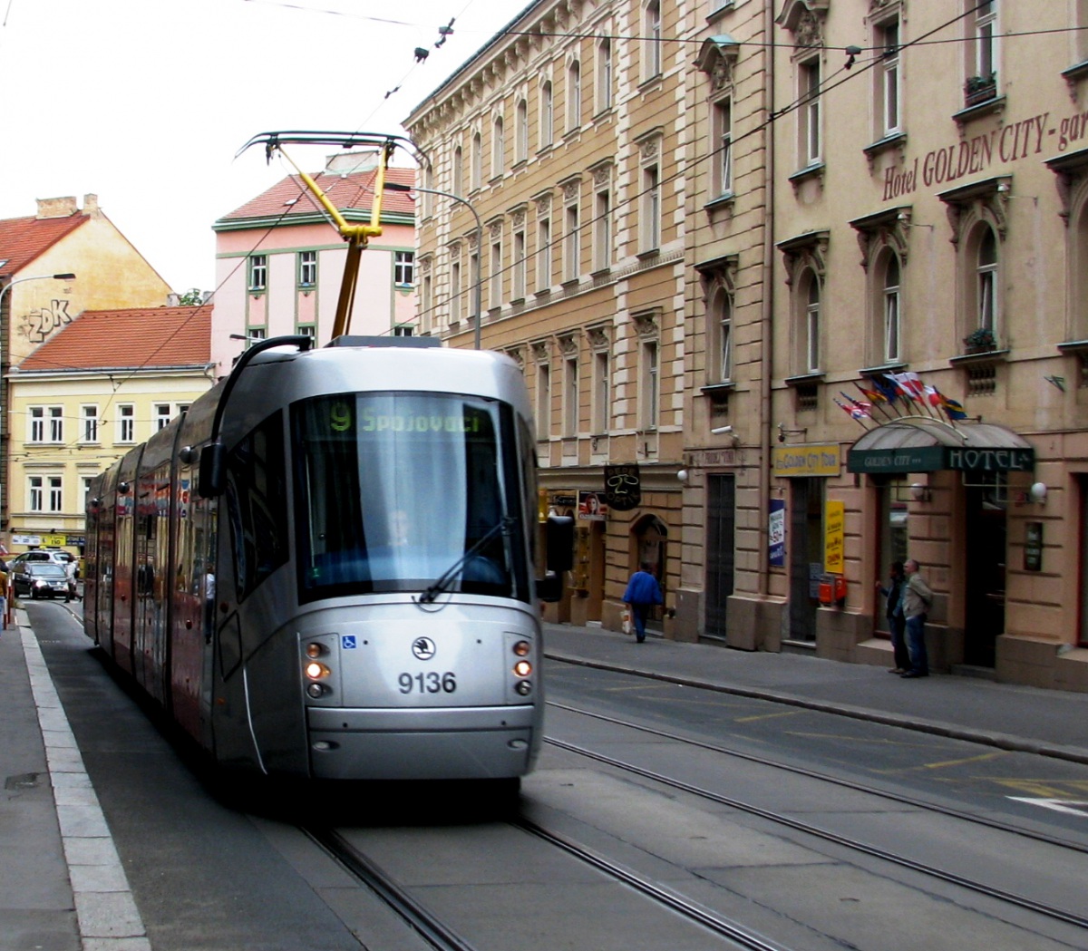 Прага. Škoda 14T №9136
