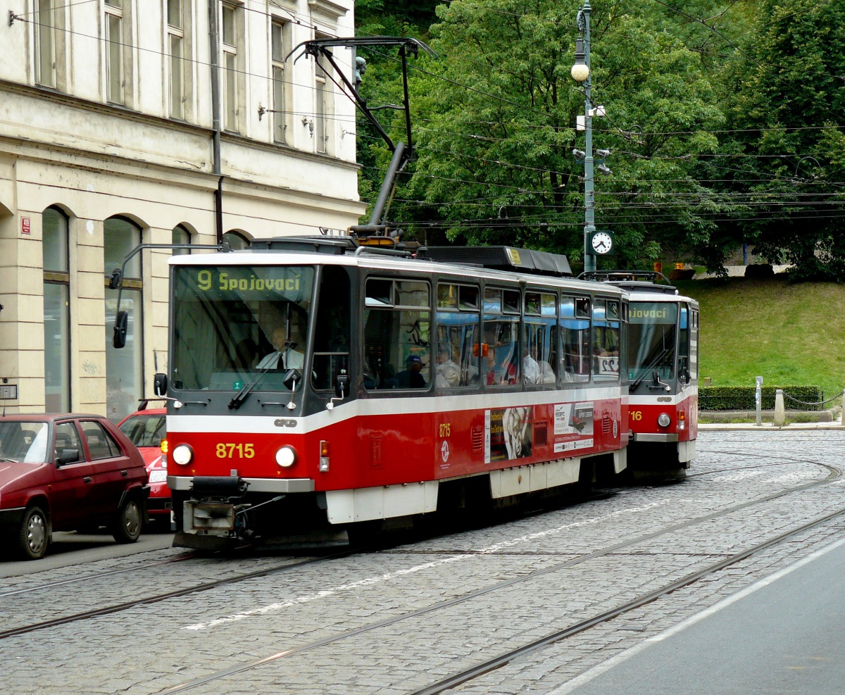 Прага. Tatra T6A5 №8715