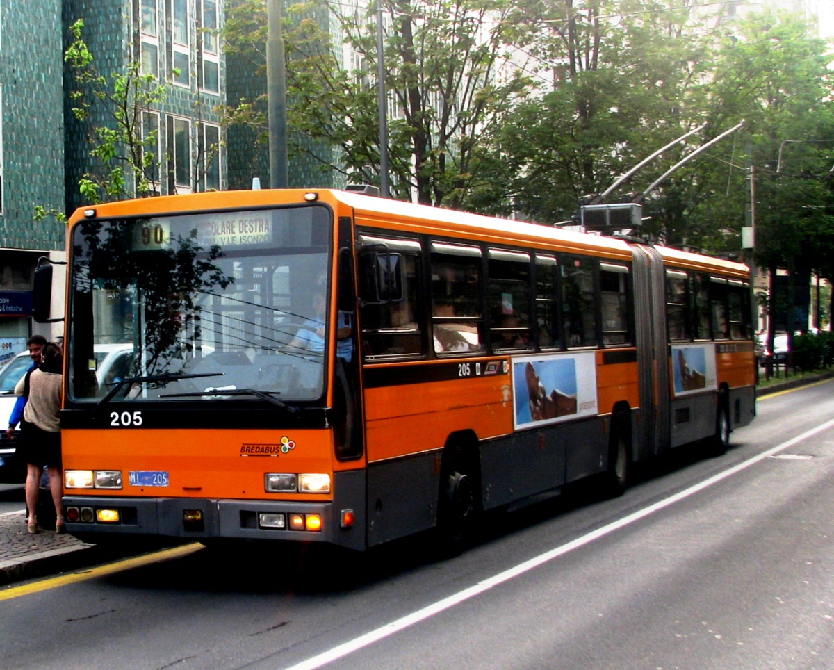 Милан. Bredabus 4001.18 №205
