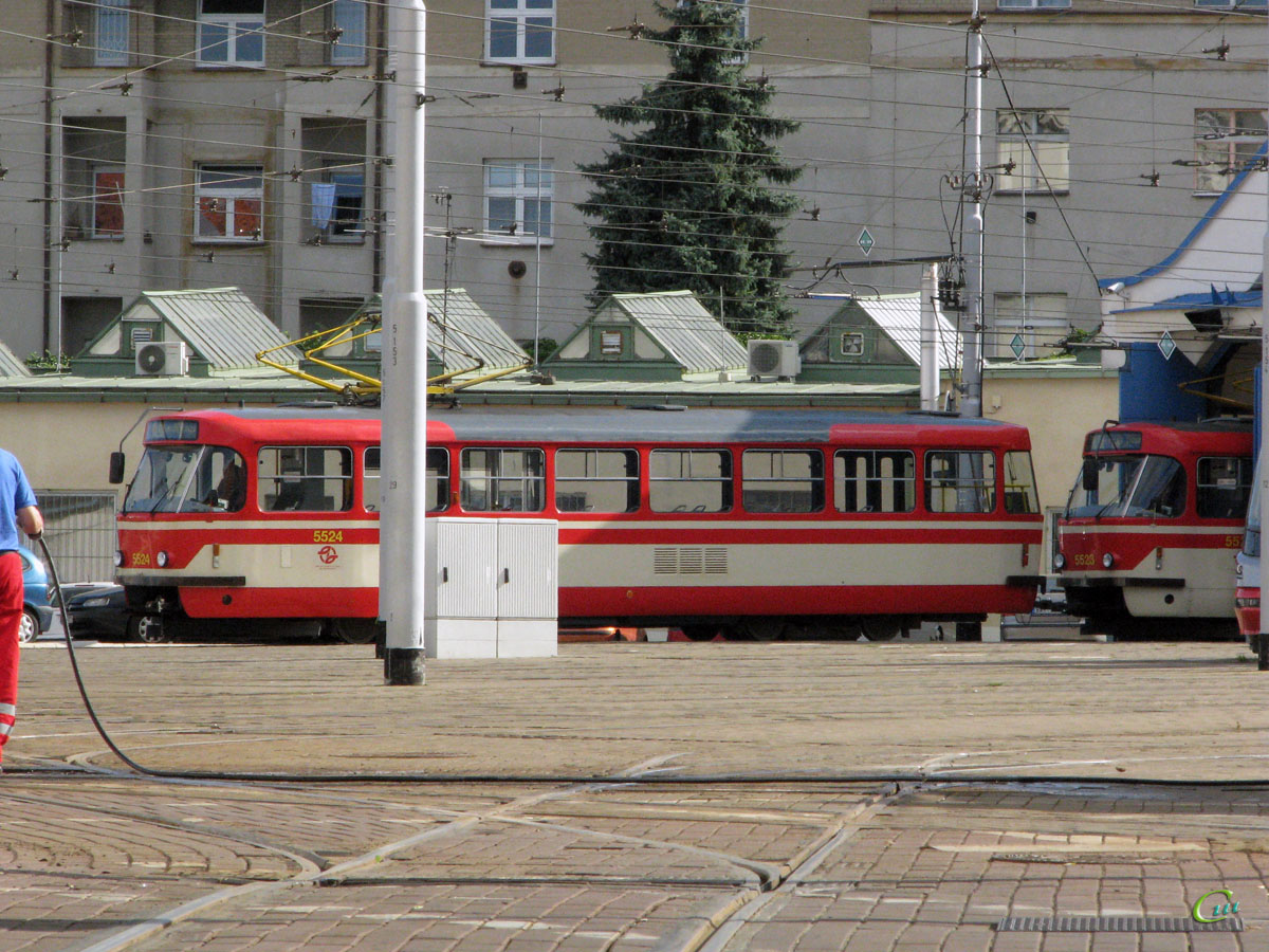 Прага. Tatra T3R.P №5524