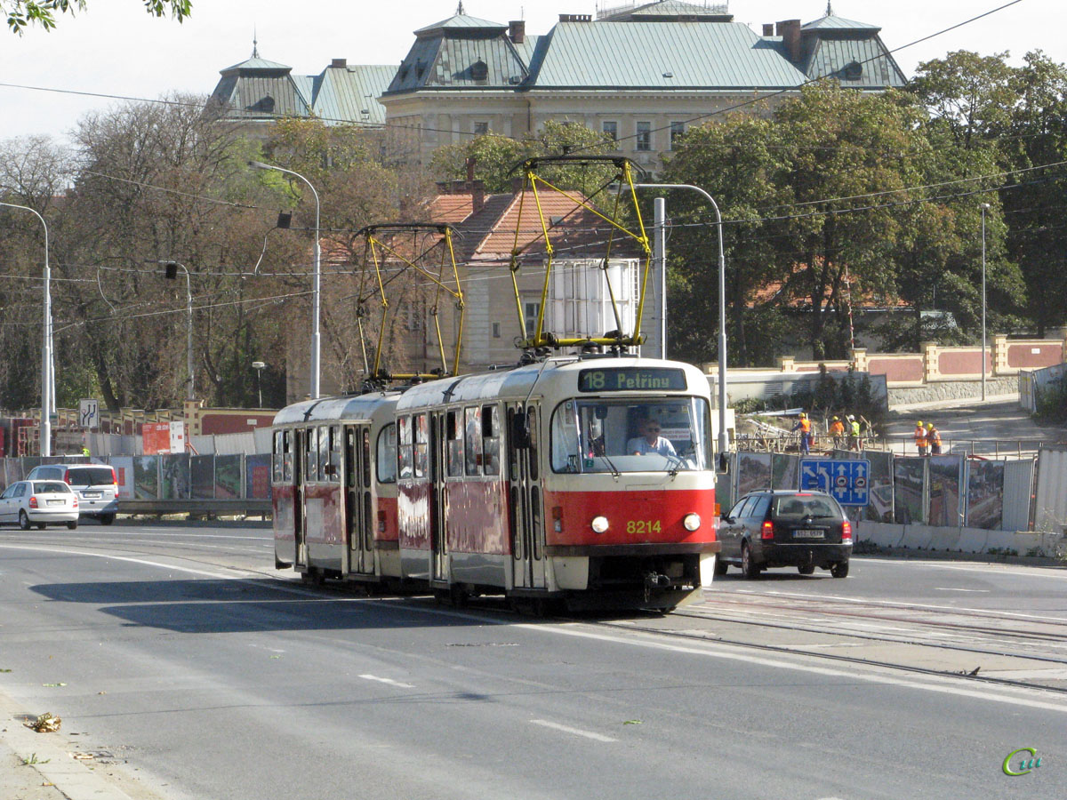 Прага. Tatra T3R.P №8214