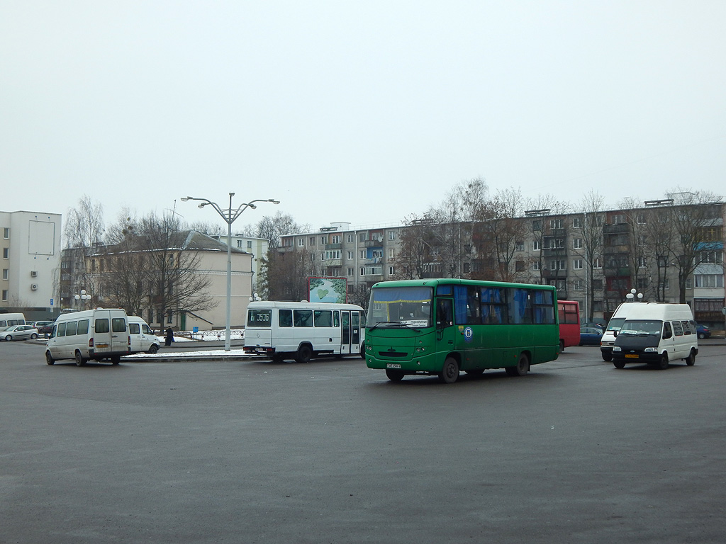 Гродно. Площадка для отстоя пригородных автобусов и маршруток