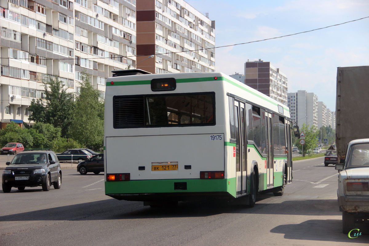 Москва. МАЗ-103.065 вк121