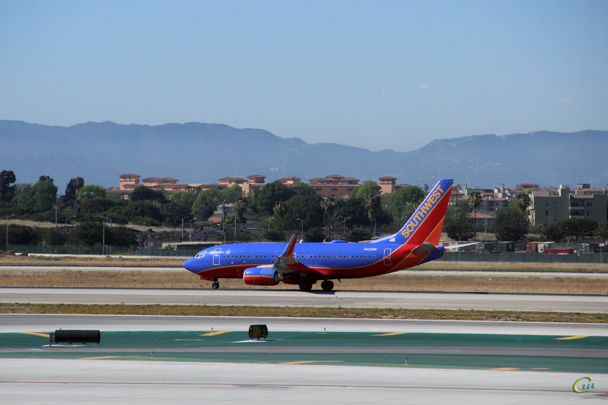 Лос-Анджелес. Самолет Boeing 737 (N412WN) авиакомпании Southwest Airlines