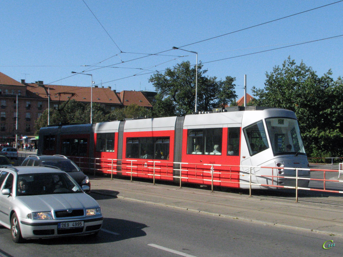 Прага. Škoda 14T №9143