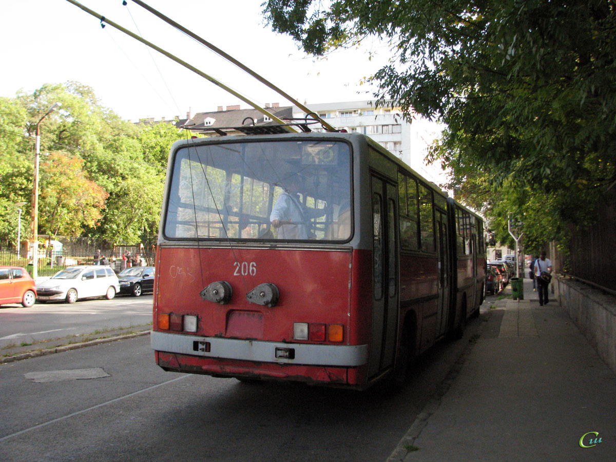 Будапешт. Ikarus 280.94 №206