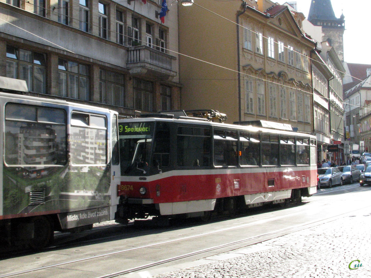 Прага. Tatra T6A5 №8674