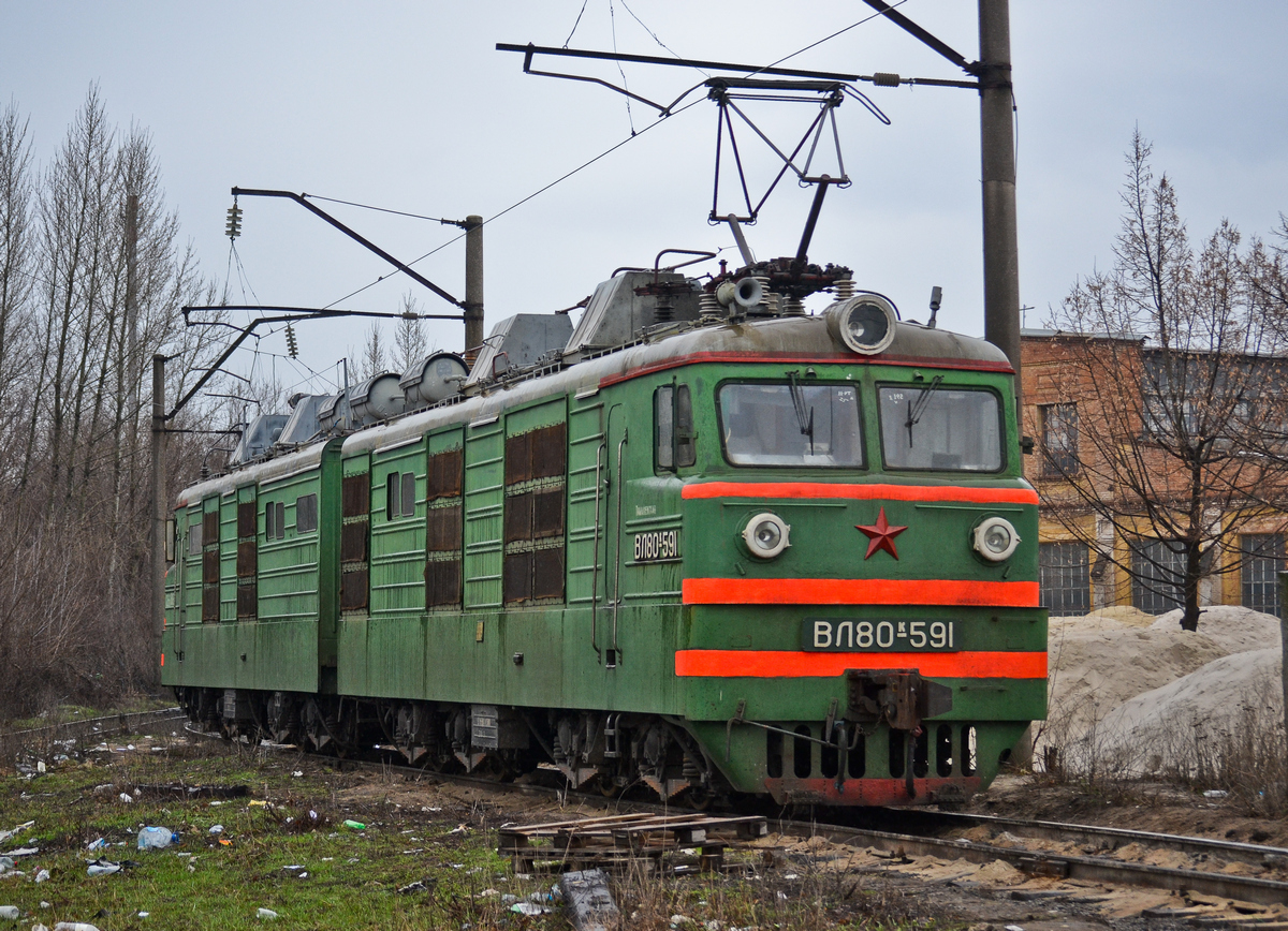 Магистральный электровоз. Вл80с в депо Батайск. Вл80к ТЧЭ-11 Тимашевская. Много вл80 черно белый.