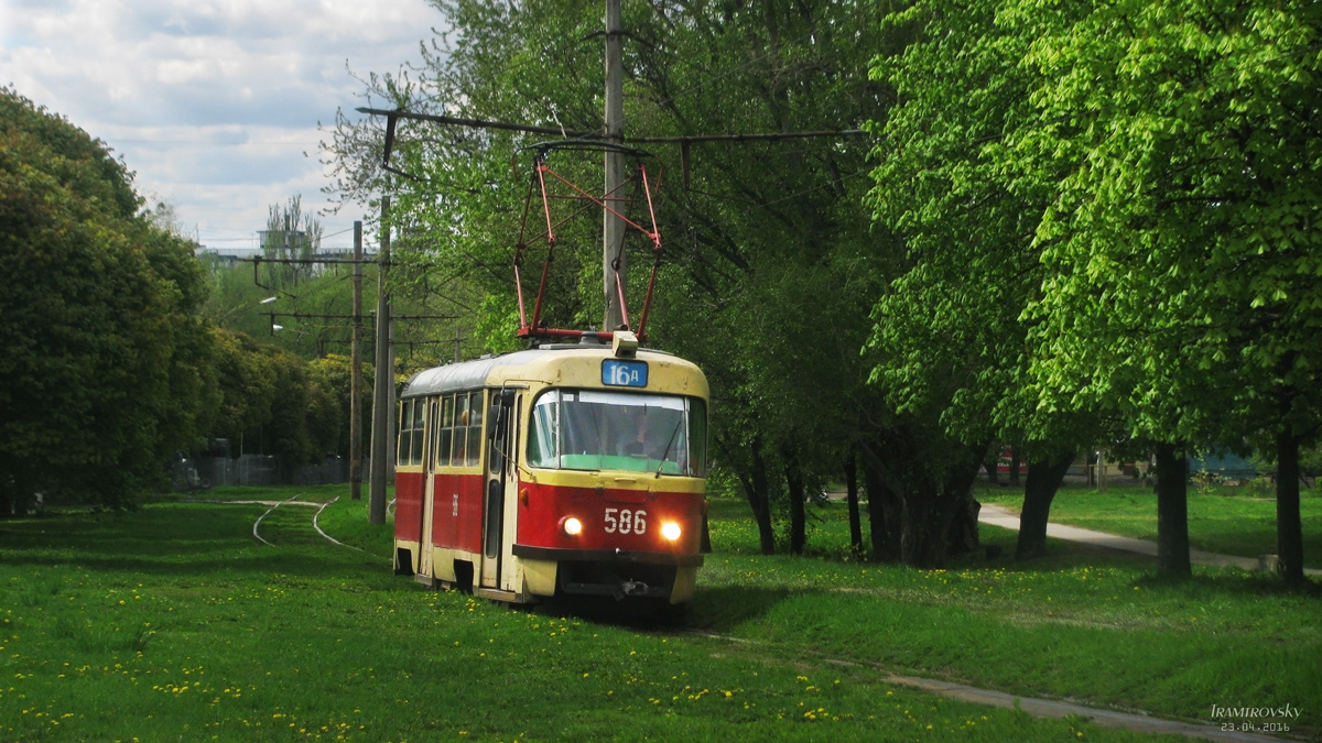 Харьков. Tatra T3SU №586