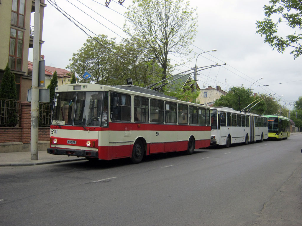 Львов. Electron T19101 №114, Škoda 14Tr02/6 №514, Škoda 15Tr10/7 №599