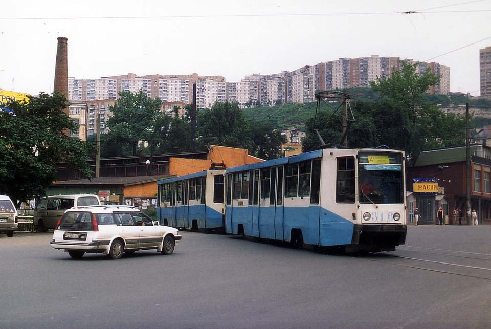 Владивосток. 71-608К (КТМ-8) №316
