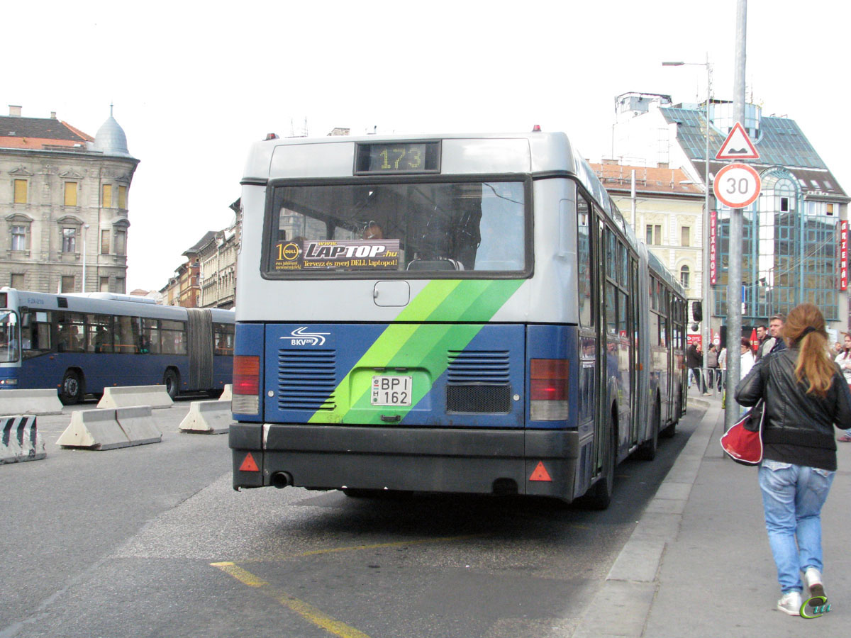 Будапешт. Ikarus 435 BPI-162