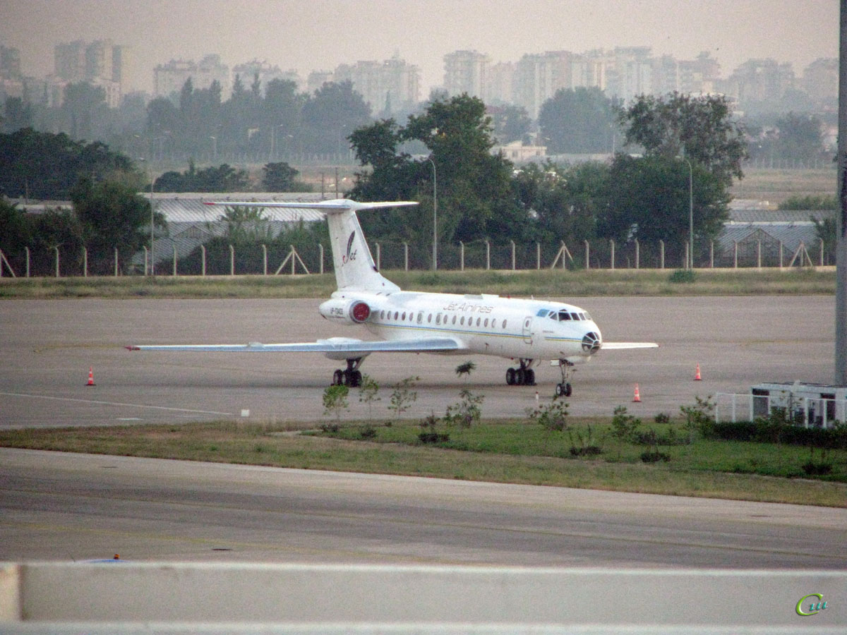 Анталья. Самолет Ту-134А-3 (UP-T3403) авиакомпании Jet Airlines