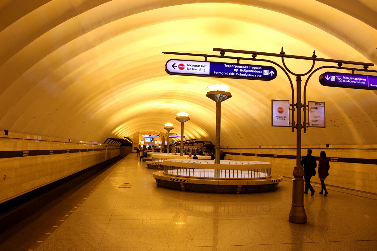 Спортивная станция метро санкт петербург фото
