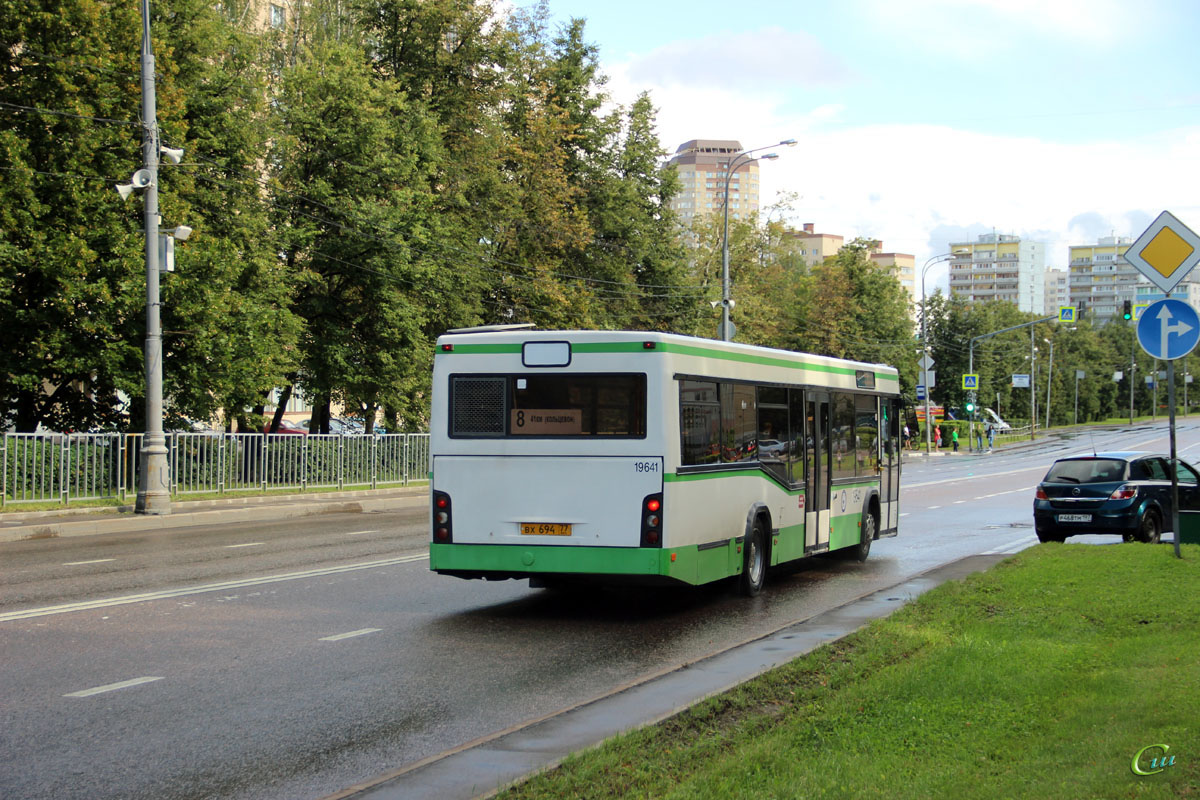 Москва. МАЗ-103.565 вх694