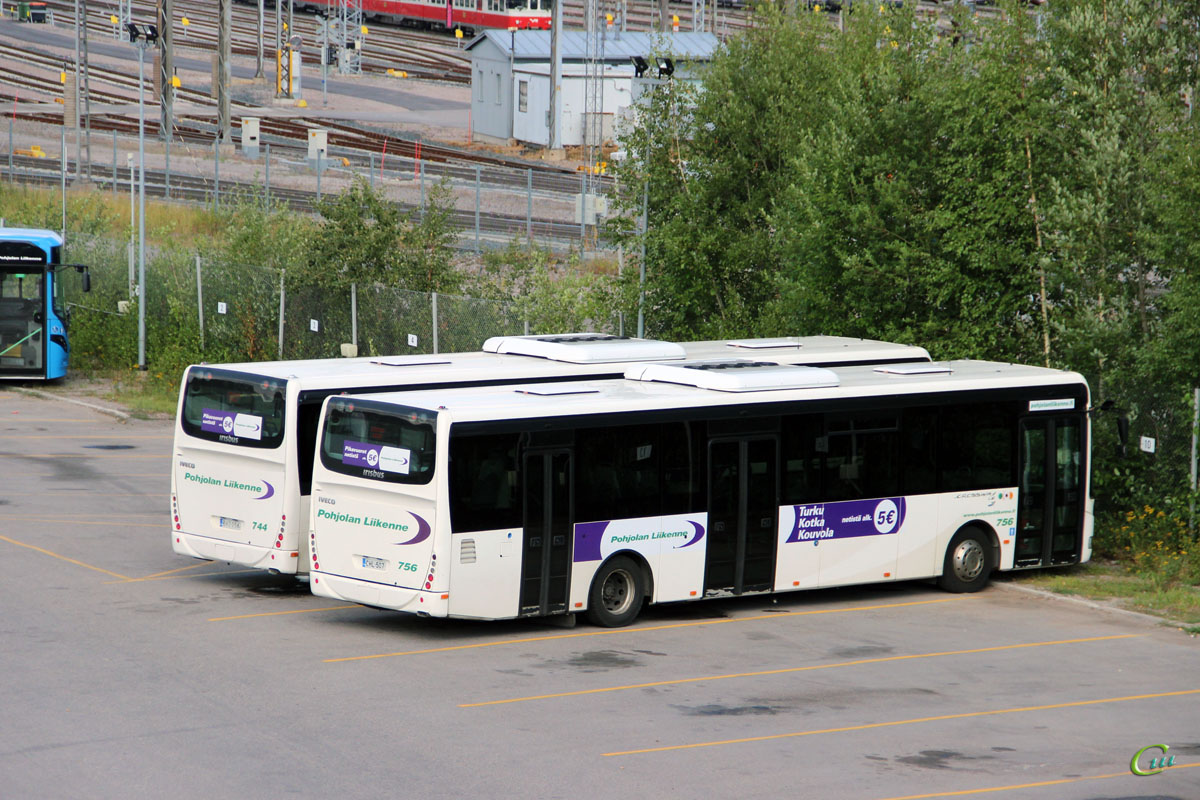 Хельсинки. Irisbus Crossway LE 12.8M BNZ-256, Irisbus Crossway LE 12.8M CHL-507