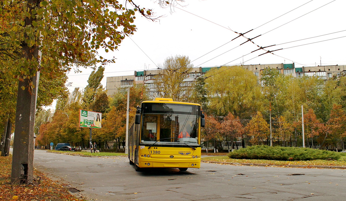 Киев. Богдан Т70110 №1380