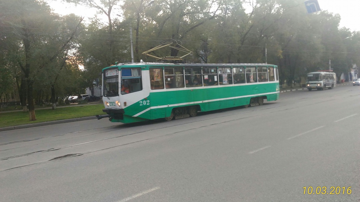 Новокузнецк. 71-608КМ (КТМ-8М) №202