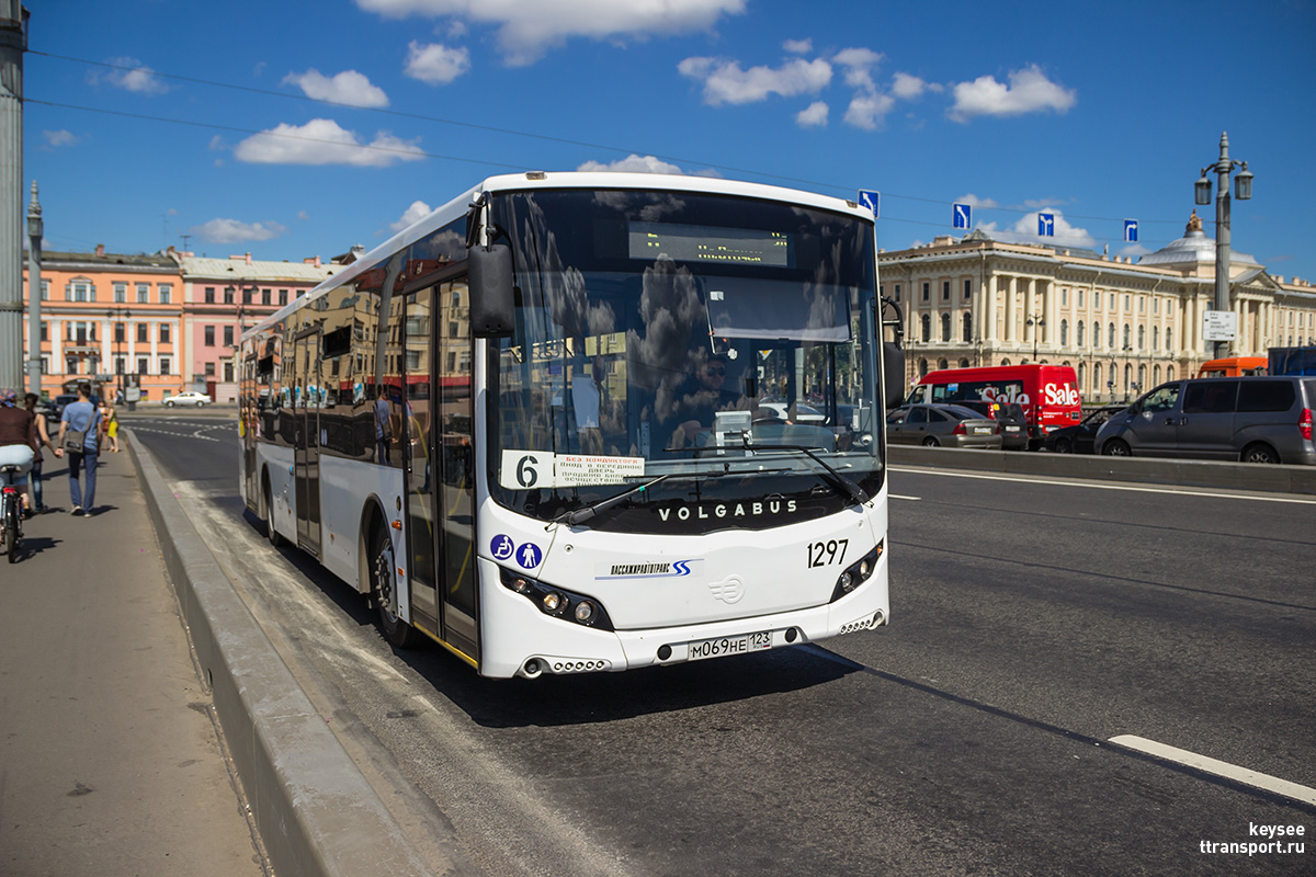 Санкт-Петербург. Volgabus-5270.05 м069не
