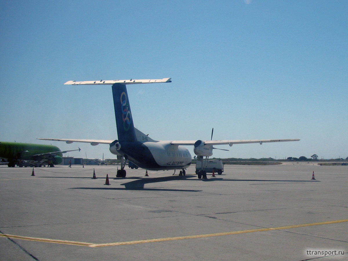 Родос. Самолет Bombardier Dash 8 (SX-BIO) компании Olympic Airlines