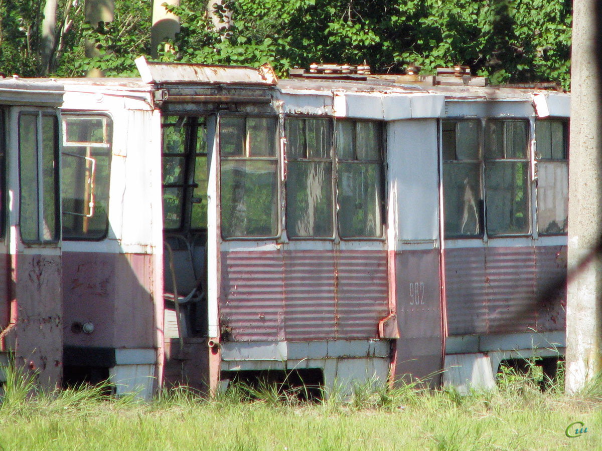 Мариуполь. 71-605А (КТМ-5А) №982