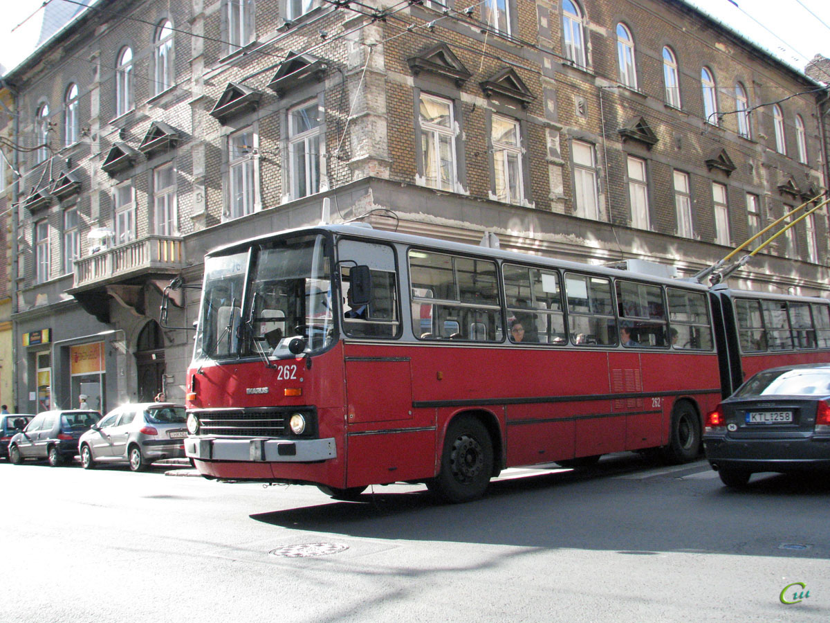 Будапешт. Ikarus 280.94 №262