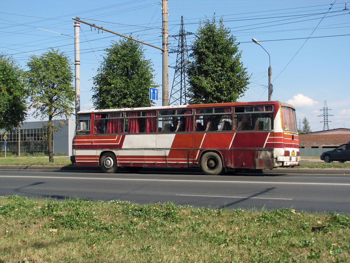 Великий Новгород. Ikarus 256 ав242