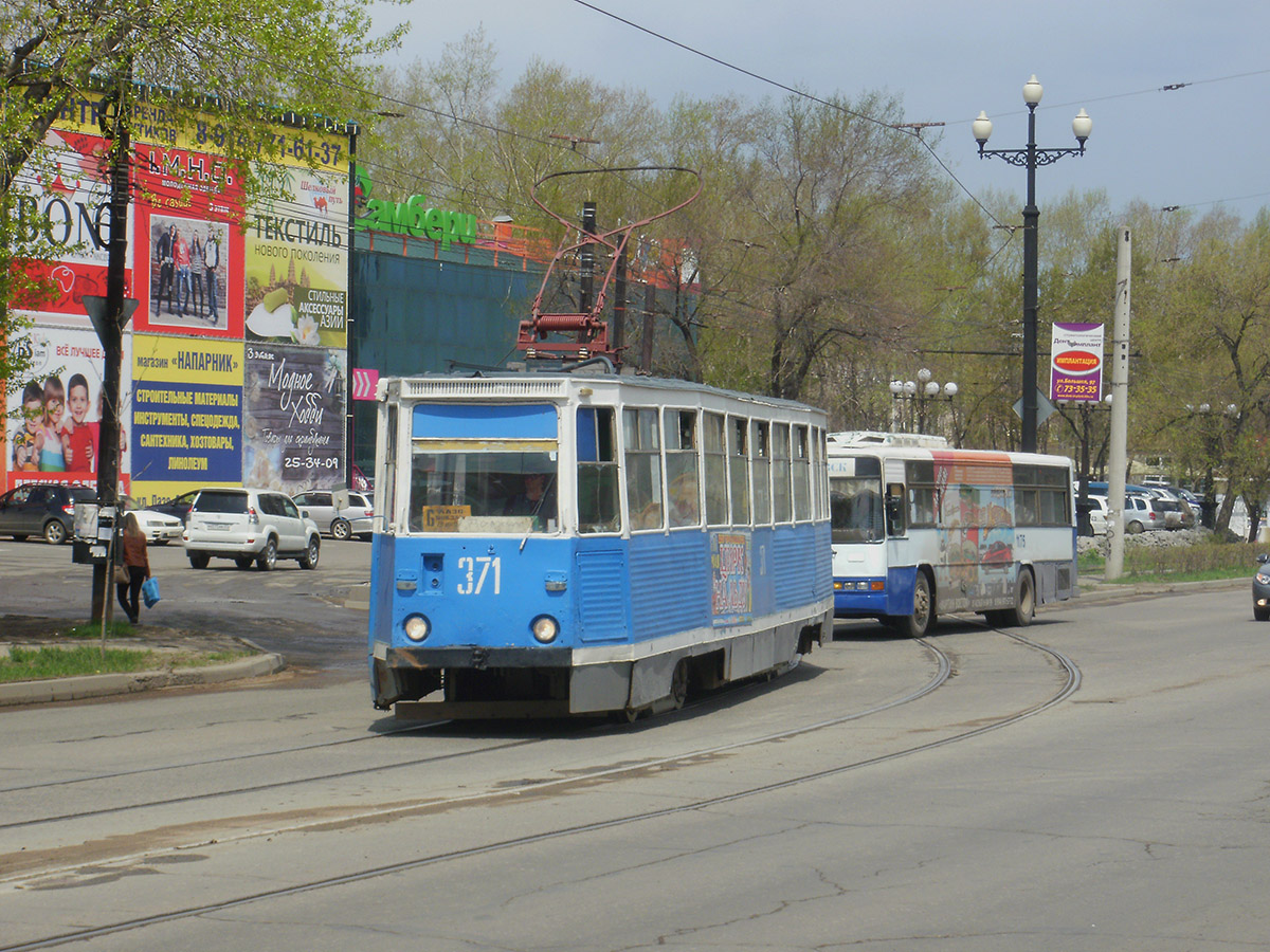 Хабаровск. 71-605 (КТМ-5) №371