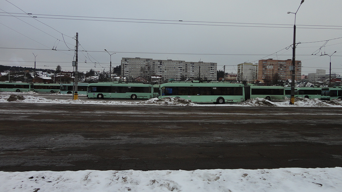 Минск. АКСМ-321 №5499, АКСМ-32102 №5427
