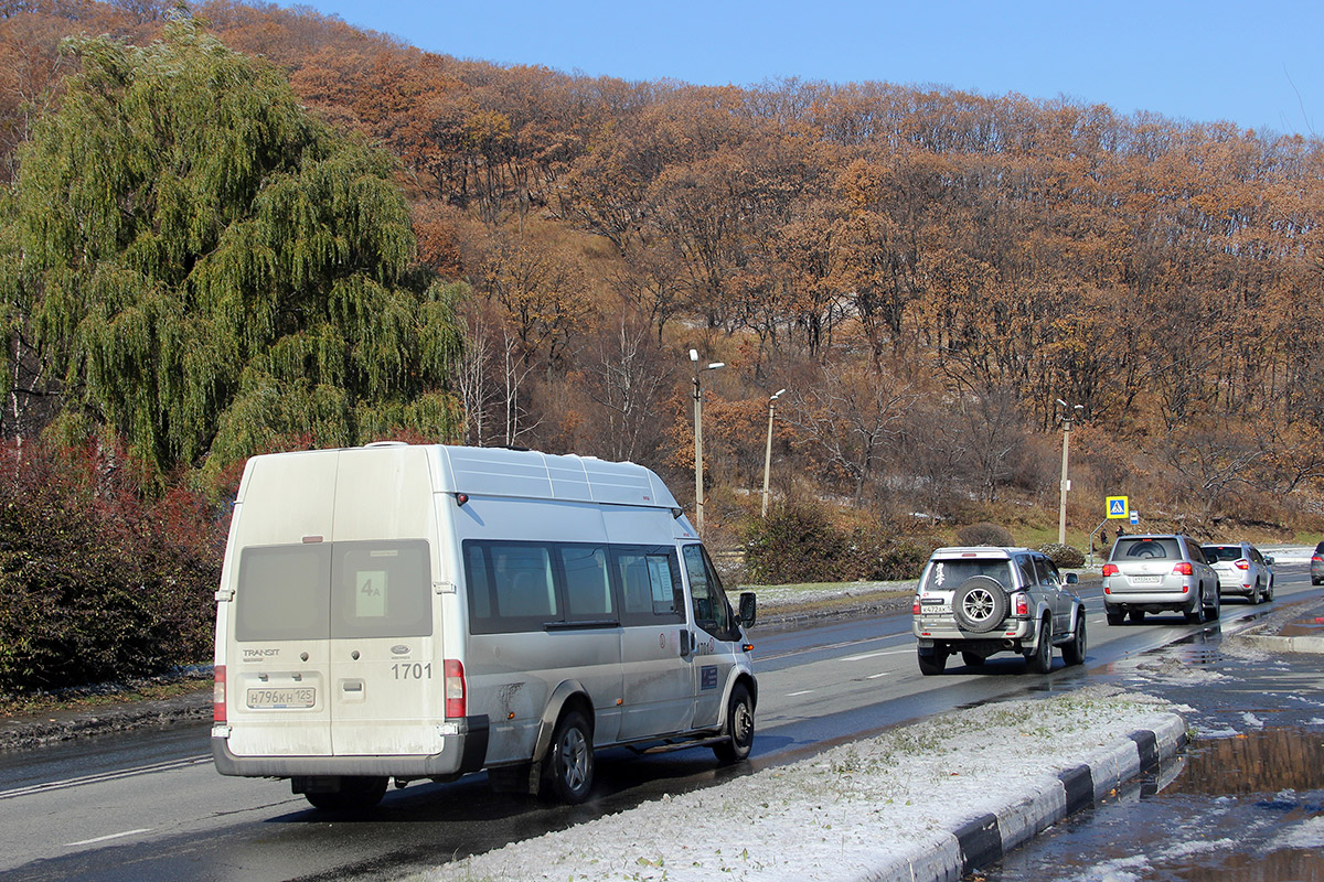 Транспортные находка. Автобусы в Находке. 34 Автобус находка. Белые автобусы находка.